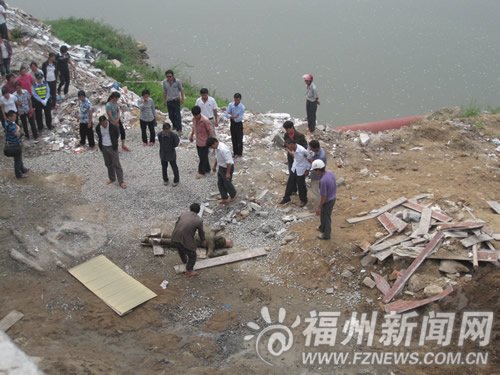 永泰江滨公园发现一具女尸 警方已介入调查