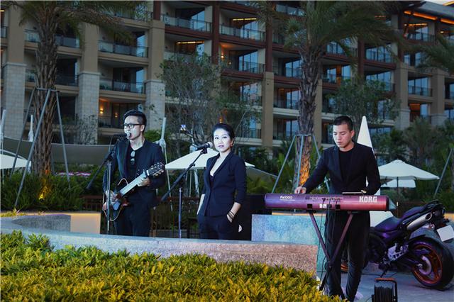 厦门万豪酒店及会议中心举办夏至池畔派对 沁爽夏日之夜