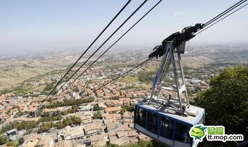 建在悬崖上的袖珍小国