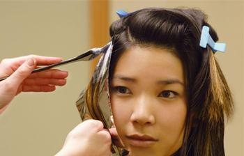 警惕!<em>头发染</em>黑的惊人<em>危害</em>_大闽网_腾讯网