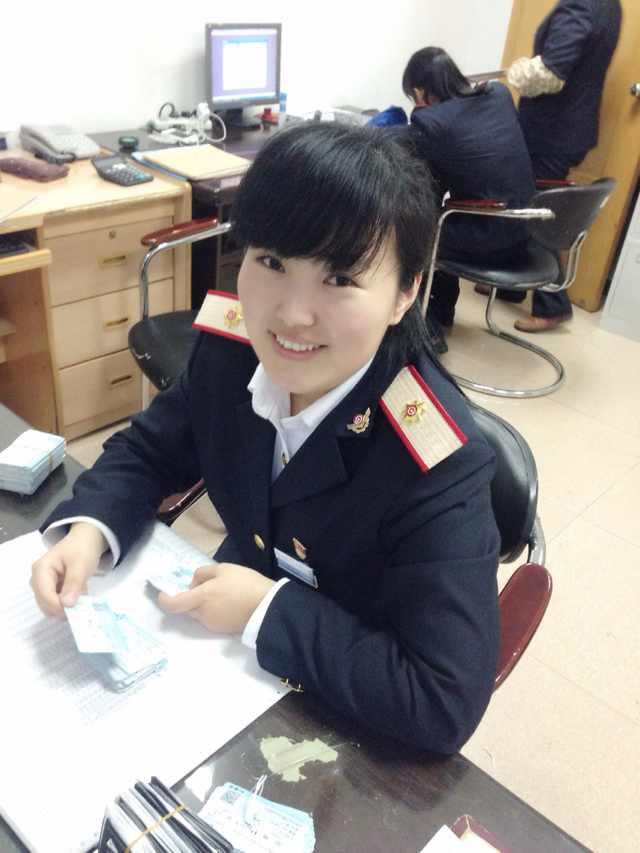 2014微笑之星:刘芸火车站服务温馨事迹