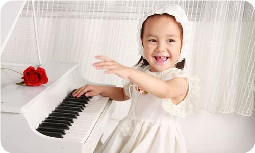 父母怎样为三岁前的宝宝做音乐启蒙教育