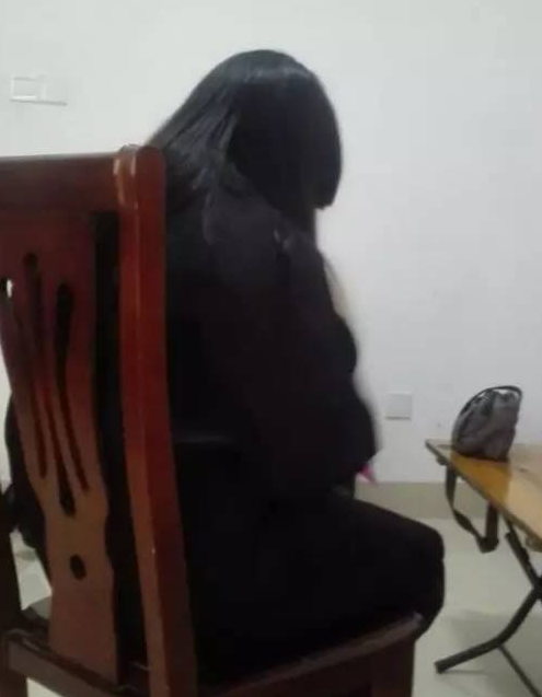 漳州网友喉结强奸父母曾遭2名男两个多次告诉女生也女生有图片