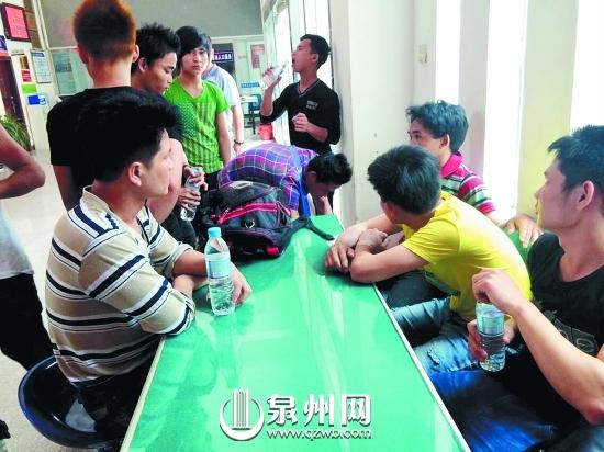 10名缅甸男子来泉州打工 自称证照被扣回国遇