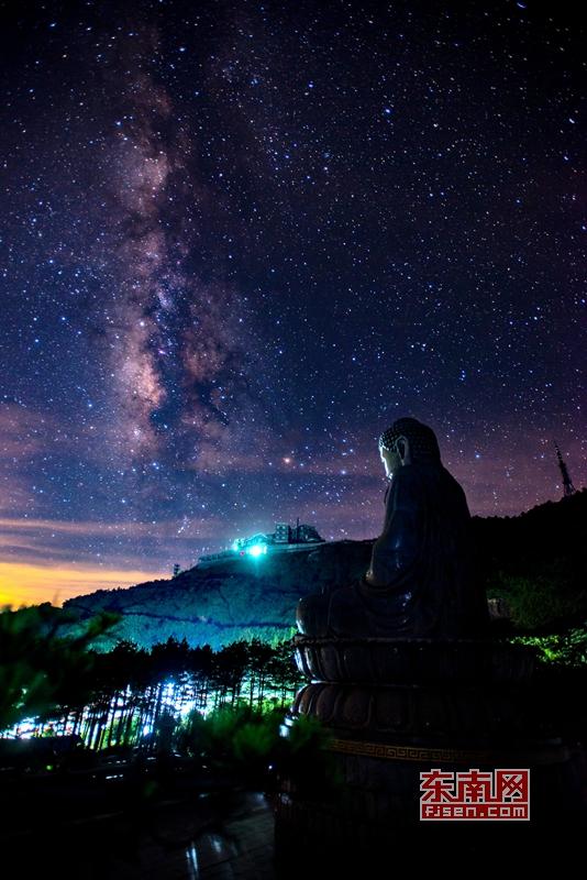 “玛莉亚”登陆前夕 德化璀璨星空映九天