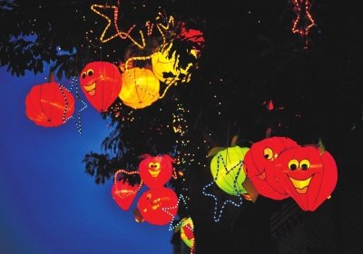 三坊七巷元宵花灯展创意多 传统灯会玩转时尚