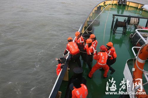 广西籍货船在泉州附近海域沉没 8人遇难2人失踪