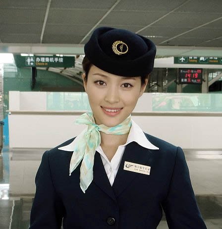 女大学生考<em>空姐</em>面试窍门 着装应凸显<em>体型</em>_大闽