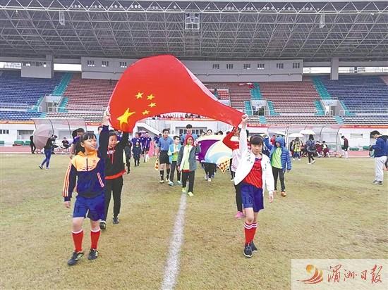 莆田举办全民健身足球赛 共12支球队参赛