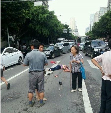 福州六一路车祸图片