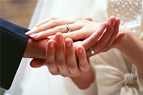 男女到底相差几岁,结婚最合适?