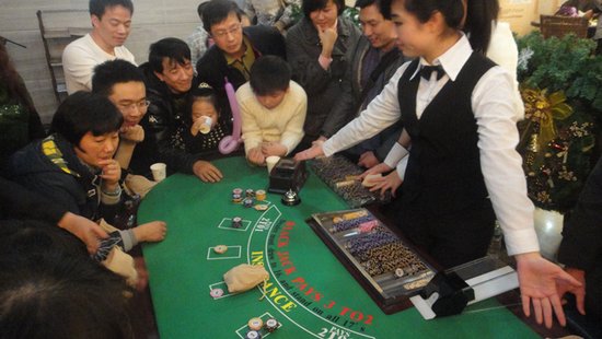 专业荷官带给业主们原汁原味