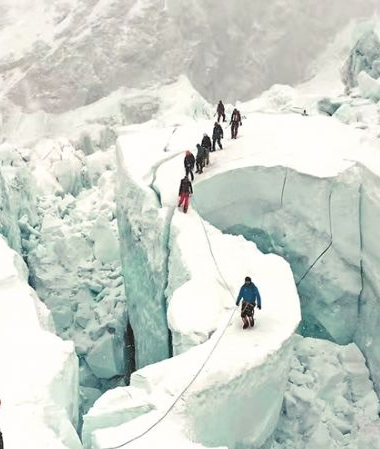 泉州55岁汉子登顶珠穆朗玛峰 途中躲过雪崩直面死亡