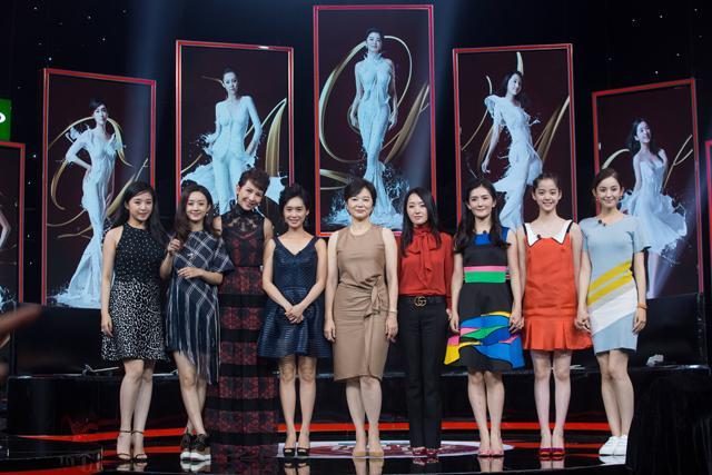 《偶像》聚会 谢娜反问记者 :为什么讨厌我_大闽