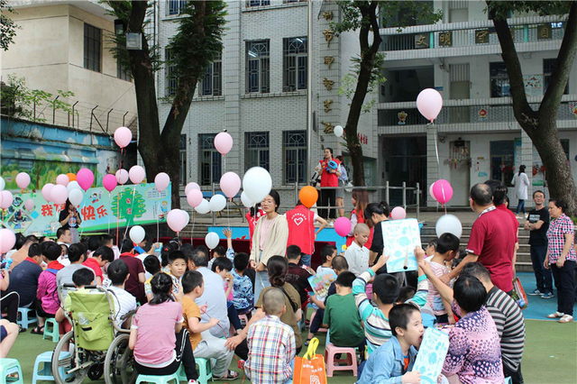 "守望阳光 爱心砼行"福建"砼砼"志愿者走进福州开智学校