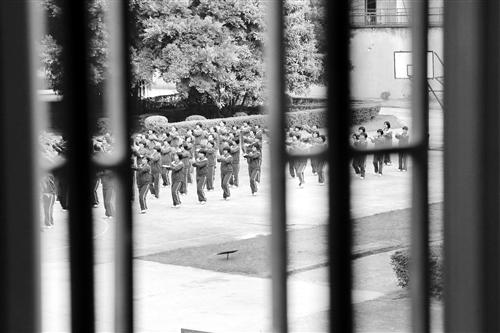 媒体探访女子戒毒所 15岁少女拒绝见生母最后