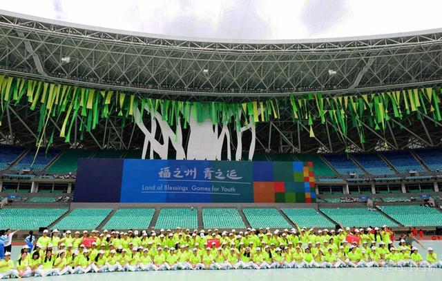 中国首届青运会已开幕 暖场演出凸显民俗特色