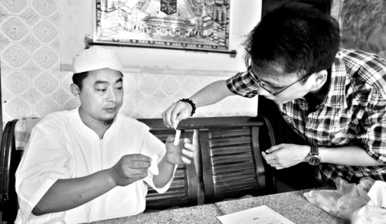 几滴唾液帮回民找到祖先复旦教授到泉州取样