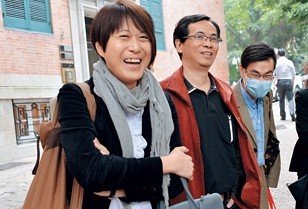 香港变性人来厦签售 为变性挣扎四十多年