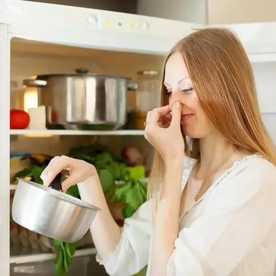 冰箱脏成这样你都不知道?80%的细菌都因它产生_大闽网_腾讯网