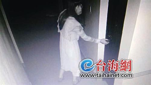 男子偷穿邻居女式内衣_专偷女鞋 女式内衣(2)