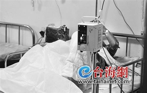 厦门一歹徒挟持母子索要50万 引爆豪车