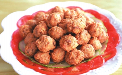 泉州粕丸:凡婚丧嫁娶必备 手拙也能自学成才