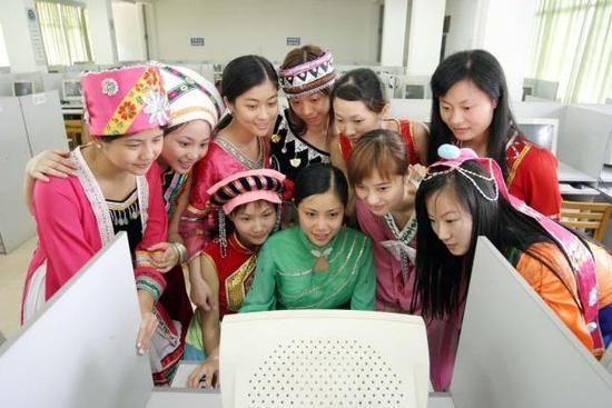 国务院:保留并完善少数民族考生高考加分政策