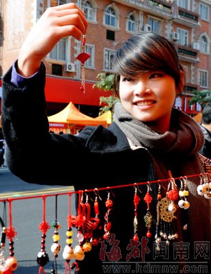 名门时尚商业街昨开街 泉州市长市民同许愿