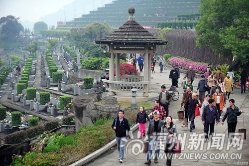 5吨洒水车_5吨垃圾 人均(3)