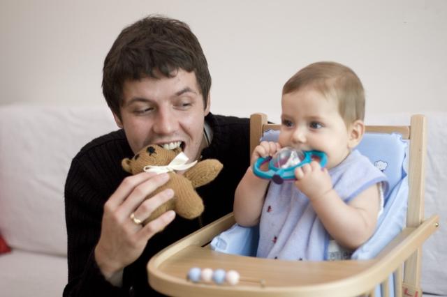 小孩三周岁还不会说话,怎么办