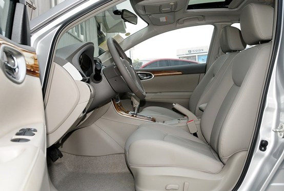 新轩逸尊享版豪华高配 旗舰家轿启动五星款待