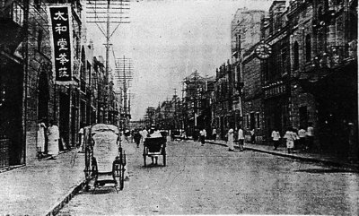 福州一市民60张照片拼出南街版“清明上河图”