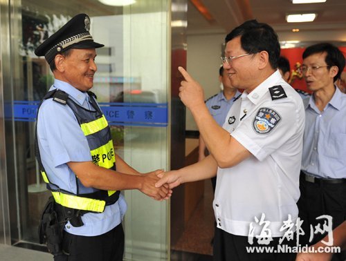 榕公安局长徐凡新:福州警察总体素质很高