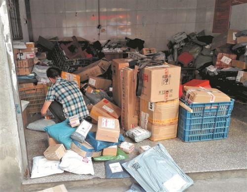 “双十一”后迎退货潮:有人边拆快递边办理退货