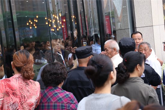 抢房假日一触即发纵联枫语墅定不负一城等丹阳光灶花园别墅大战图片