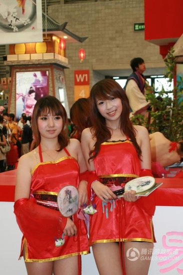 chinajoy<em>美女</em>:红色<em>肚兜</em>装+小露