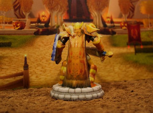 魔兽个性手办雕像:大元帅套装+血色十字军战袍