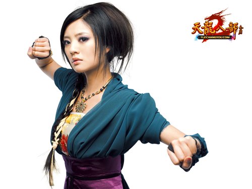 当红女星安以轩正式代言《天龙八部2》