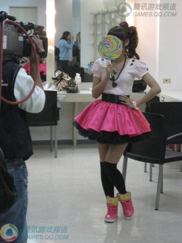 《彩虹汽泡OL》台服代言人可爱照曝光