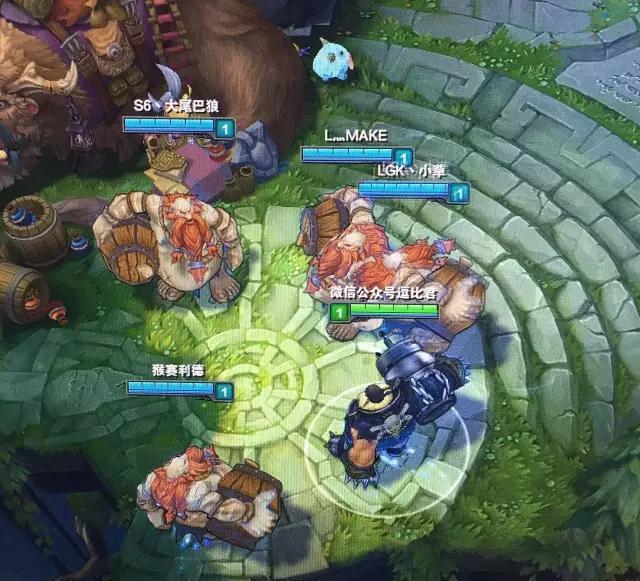 LOL克隆大作战最污套路，赢不了也要恶心死你！