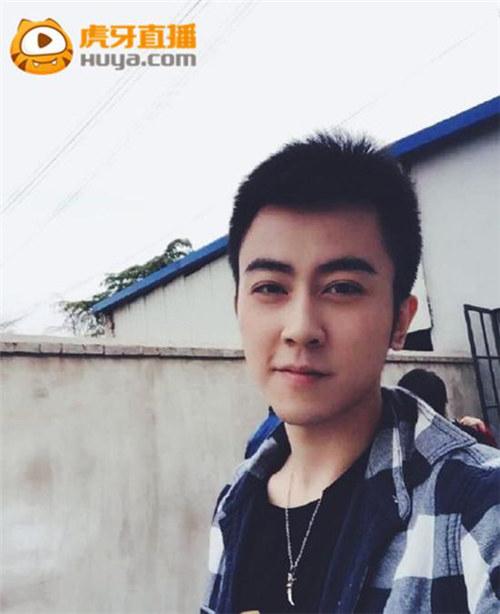 英雄联盟浪漫主播情人节 虎牙直播版CP爱情