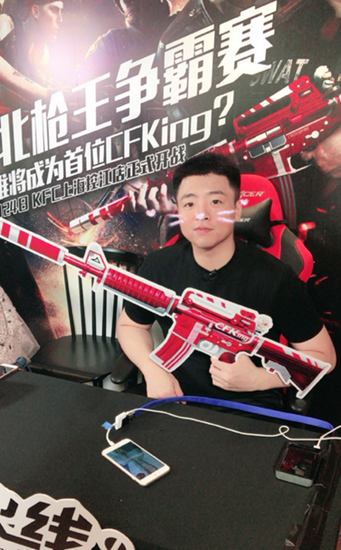 白鲨化身山德士上校对战马哲 CF南北枪王争霸