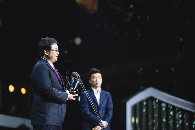 德杯年度颁奖盛典落幕 EDG成最大赢家