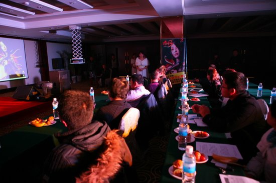 再当10年古惑仔 传奇3城主巡游遭突击