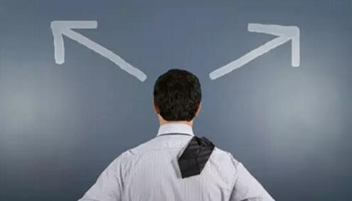 行业冰火两重天：闷声发大财和思考转型