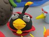 קליי עד גרסת החלל של העבודות העדכניות של ציפור אנשים כועסים NEO