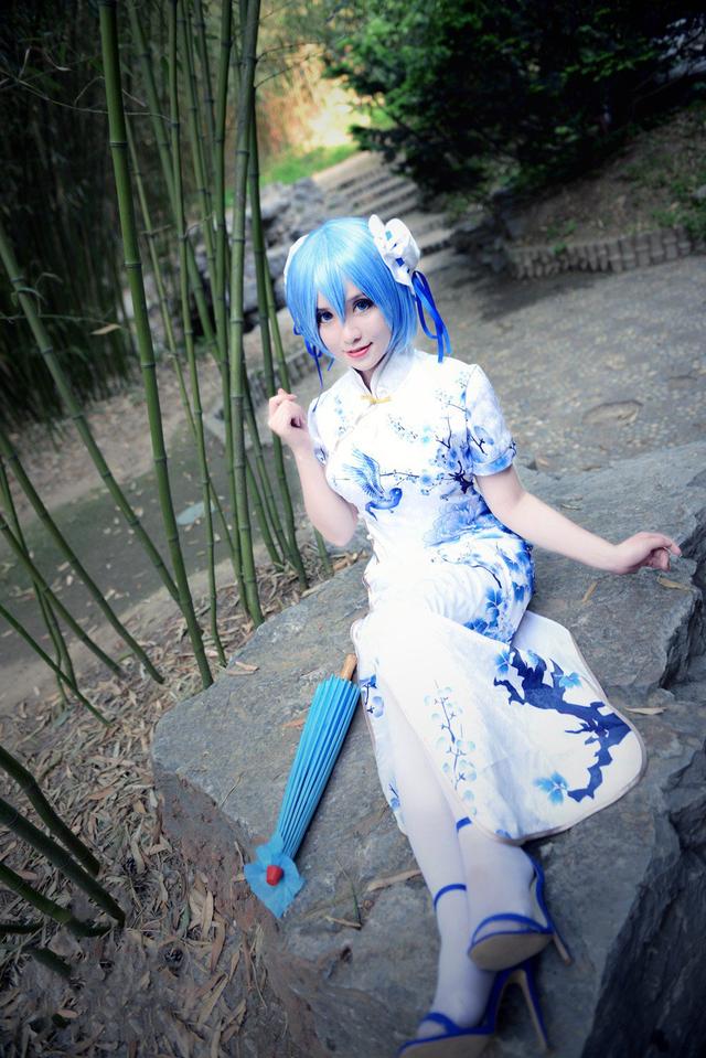 初音旗袍装COS赏 白丝大长腿诱惑无限