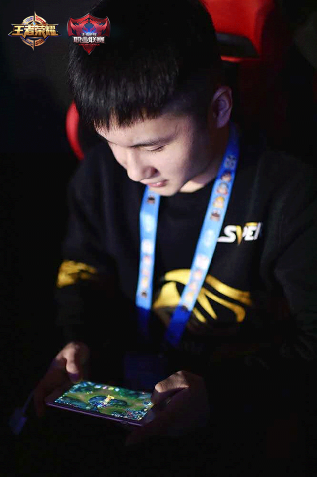 王者荣耀2016TGC职业战队表演赛开打 KPL惊