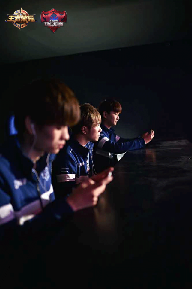 王者荣耀2016TGC职业战队表演赛开打 KPL惊